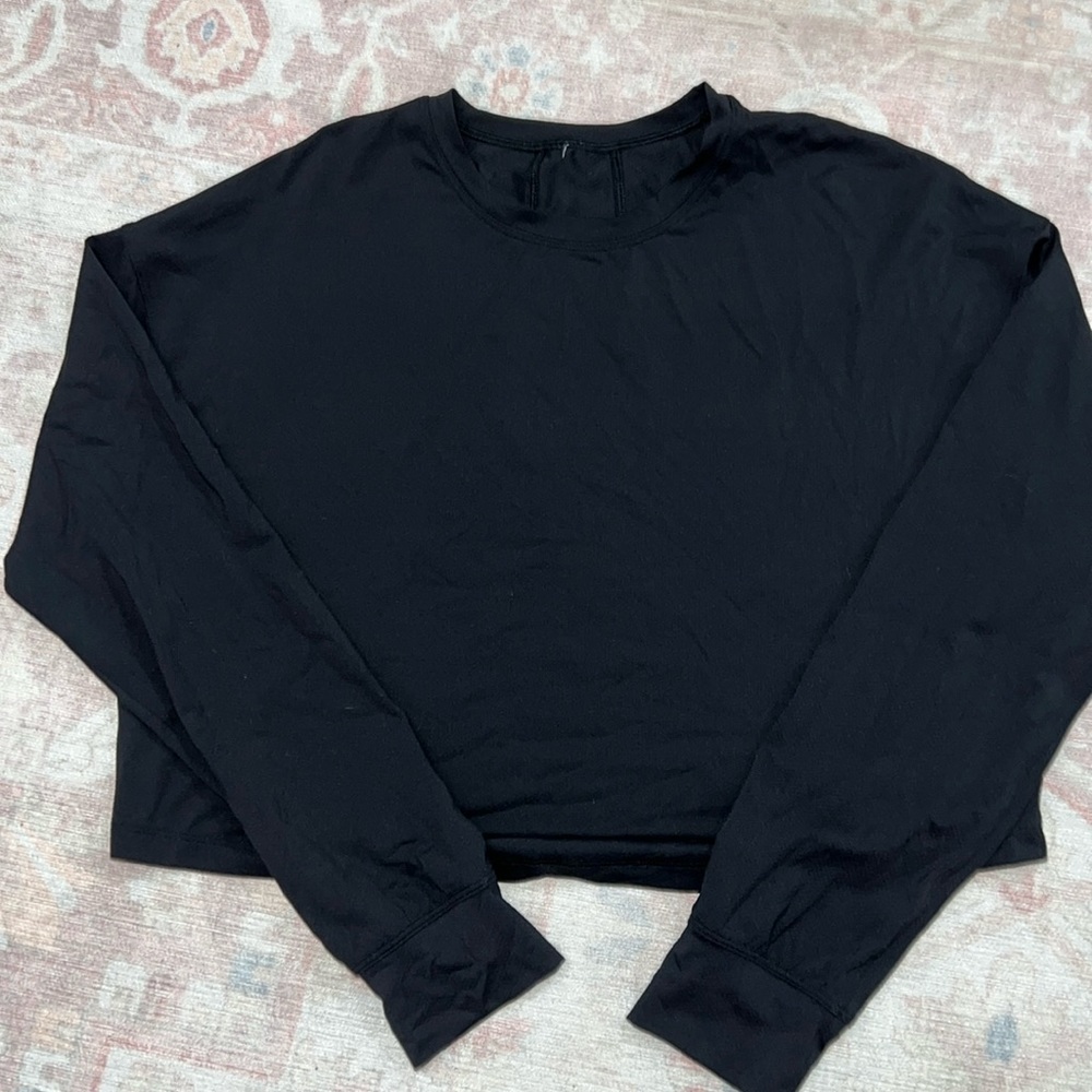 Lululemon Oversized Black Crop Long Sleeve